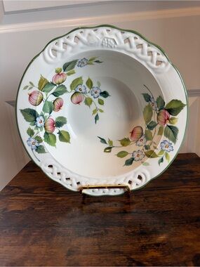 Vintage Brunelli Italy hand painted serving bowl.